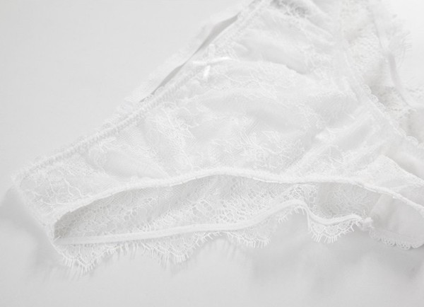 Új modell csipke fehérnemű szett két részből áll