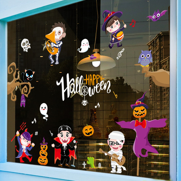 Visų paviršių apdaila su skirtingais elementais ir užrašu