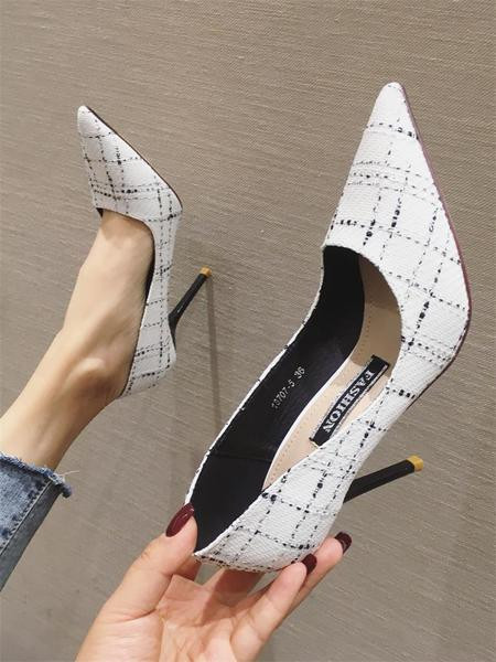 Aktuális női hegyes cipő magassarkúval