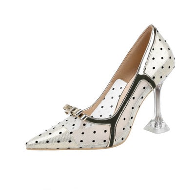 Novi model ženskih mrežastih cipela na visoku petu