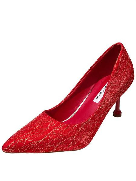 Kihegyezett női cipő 7 cm-es sarokkal