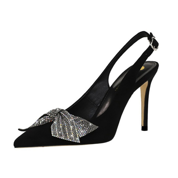 Női cipő szalaggal és vékony sarokkal - két modell