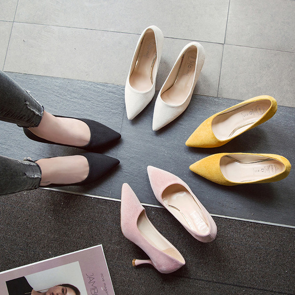 Női cipő öko velúrból, 6 cm-es sarokkal