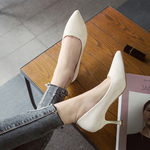 Női cipő öko velúrból, 6 cm-es sarokkal