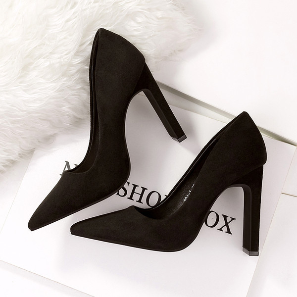 Jelenlegi női cipő hegyes modell, magas sarkú-10,5 cm