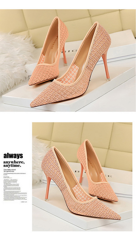 Γυναικεία casual παπούτσια από ύφασμα και λεπτό τακούνι