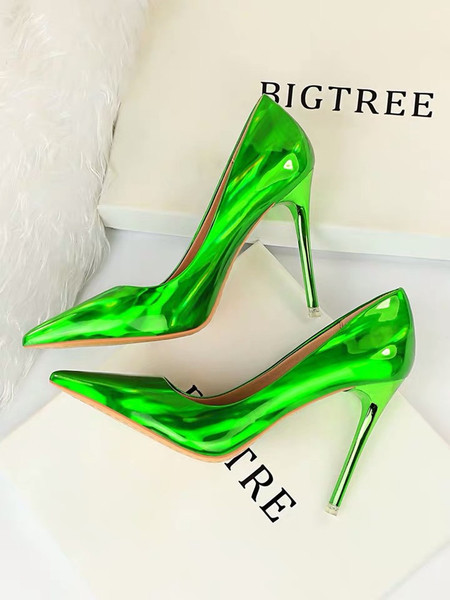 Stílusos női hegyes cipő magas sarkú cipővel - 10,5 cm