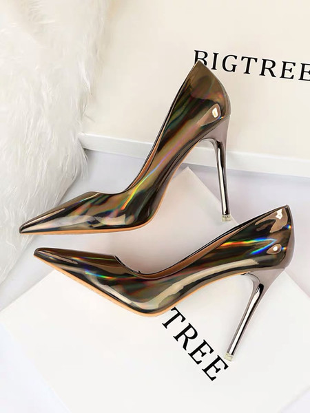 Stílusos női hegyes cipő magas sarkú cipővel - 10,5 cm