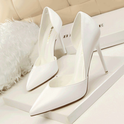 Modern női hegyes cipő magas sarkú cipővel - 10,5 cm