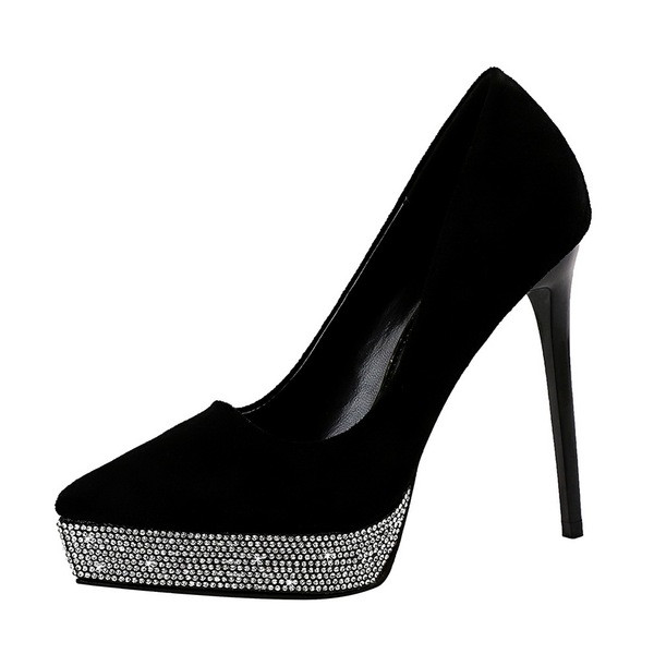 Női velúr cipő, platform és magas sarkú cipő