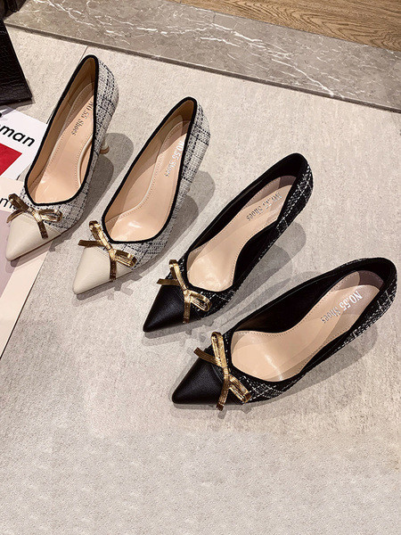 Női modern cipő hegyes modell magassarkúval és szalaggal