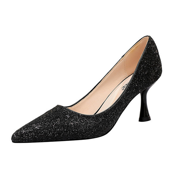 Fényes női cipő 7 cm-es sarokmagassággal