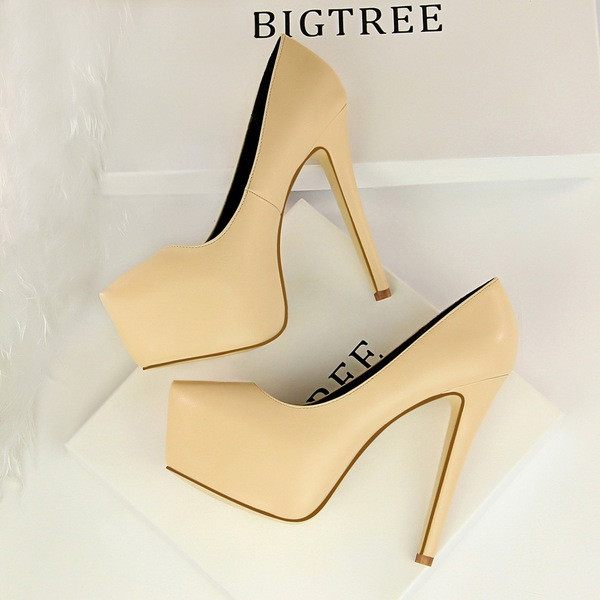 Μοντέρνα γυναικεία παπούτσια με ύψος τακούνι 13,5 cm