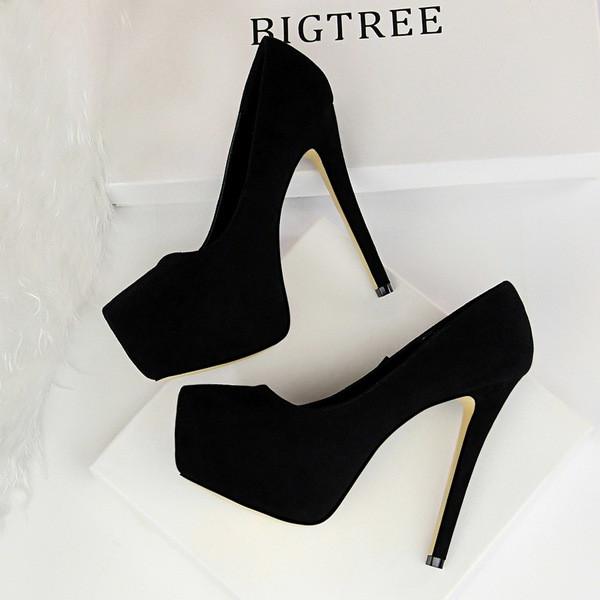 Μοντέρνα γυναικεία παπούτσια με ύψος τακούνι 13,5 cm