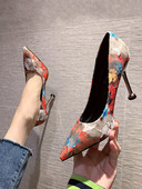 Γυναικεία παπούτσια μοντέρνα με ψηλό τακούνι