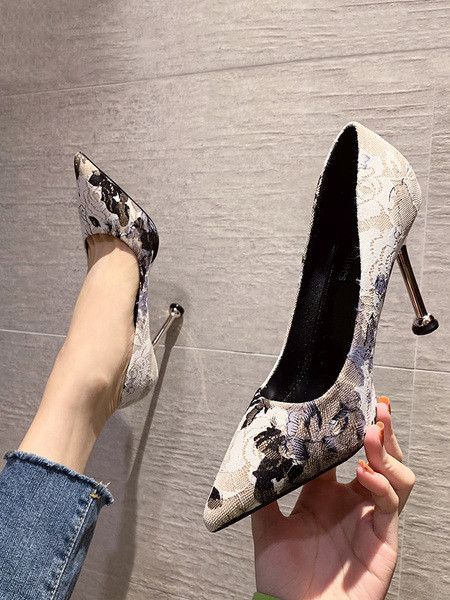 Γυναικεία παπούτσια μοντέρνα με ψηλό τακούνι