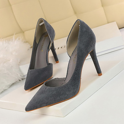 Női modern cipő eco velúr sima modellből