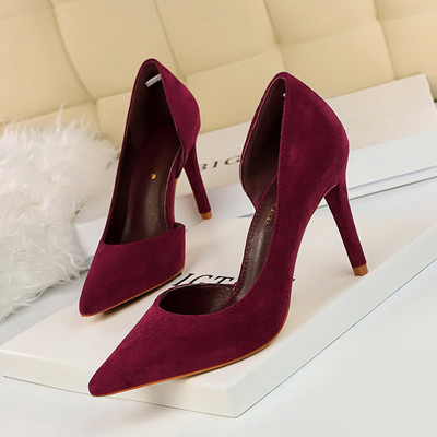 Női modern cipő eco velúr sima modellből