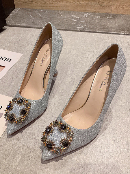 Aktuális női cipő hegyes modell magassarkúval és kövekkel