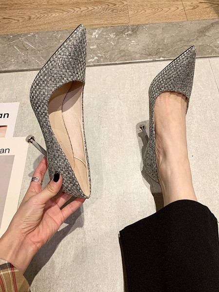 Elegantni ženski model cipela na špic s petom od 9,5 cm