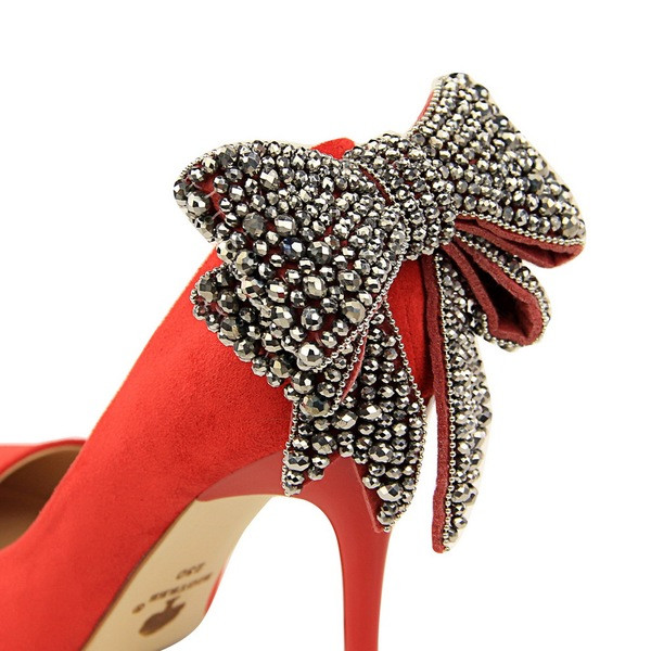 Női velúr cipő szalaggal és kövekkel