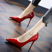 Női lakkcipő új modell magassarkúval