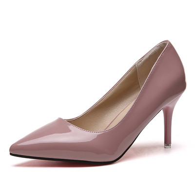 Női lakkcipő új modell magassarkúval