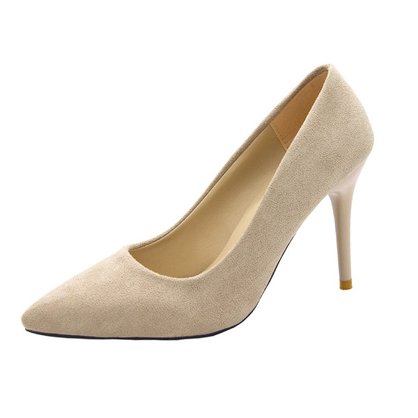 Klasszikus női cipő hegyes modell 7 cm-es sarokkal