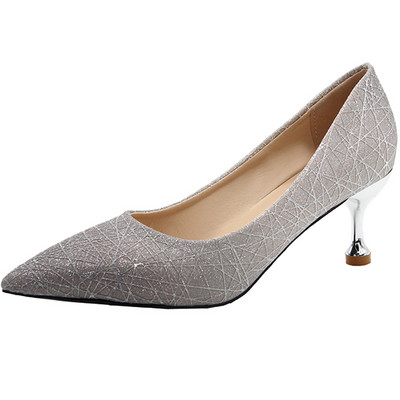 Stílusos női cipő fényes hatással, 6 cm-es sarokkal