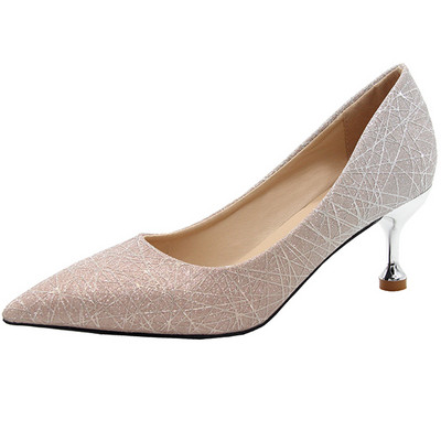 Stílusos női cipő fényes hatással, 6 cm-es sarokkal