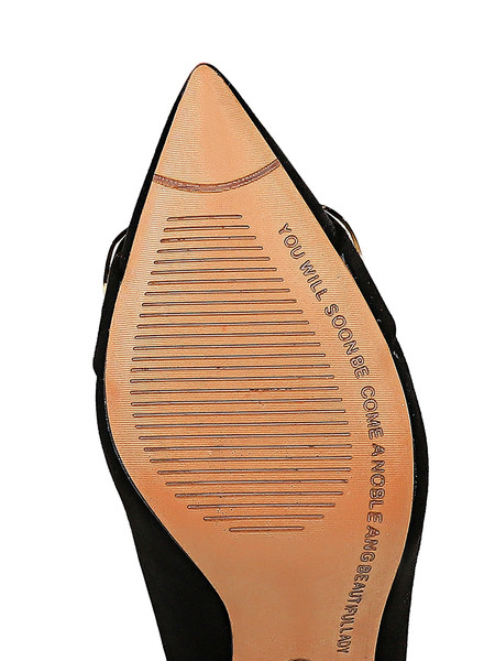 Σύγχρονα γυναικεία παπούτσια από οικολογικό σουέτ με μεταλλική διακόσμηση και ψηλά τακούνια