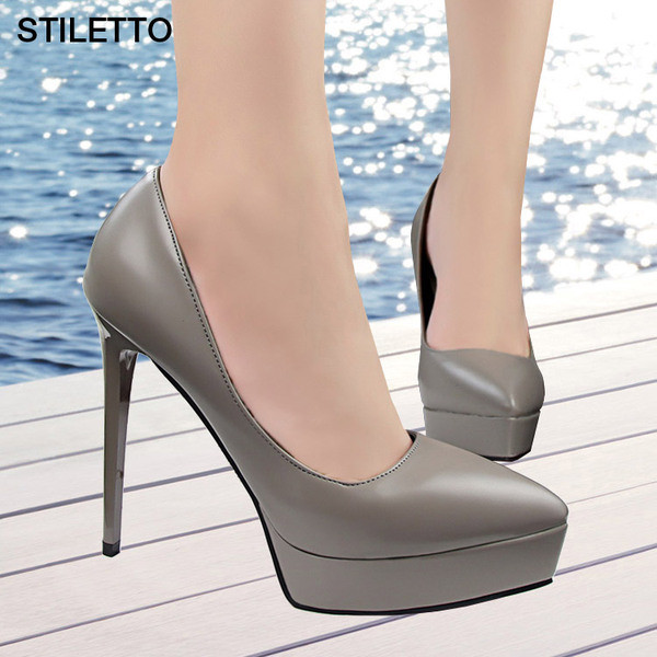 Modern hegyes cipő magas sarkú és platform