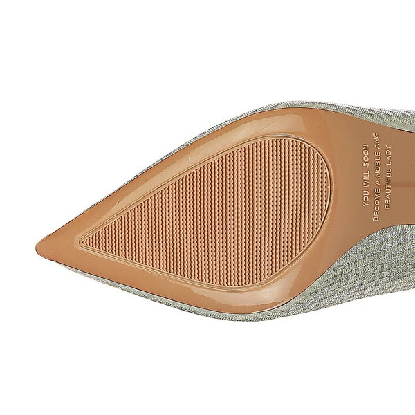 Aktuális női cipő hegyes modell magassarkúval