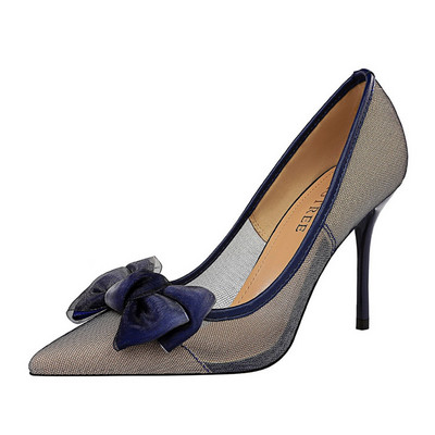 Női textilcipő hálóval és szalaggal