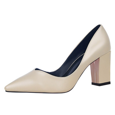 Női formális cipő hegyes modell 7 cm vastag sarokkal