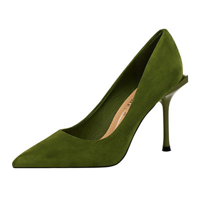 Női velúr cipő nem szabványos sarokkal