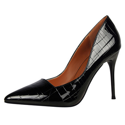 Alkalmi cipő sarkú, fényes hatású