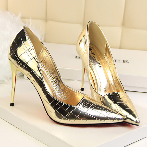 Alkalmi cipő sarkú, fényes hatású