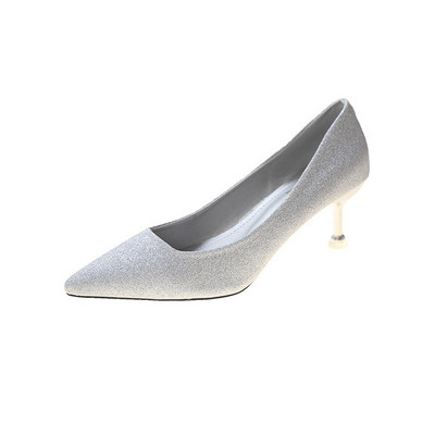 Fényes női cipő hegyes modell 6 cm sarokkal