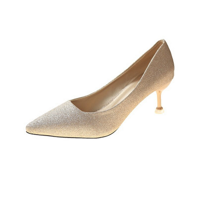 Fényes női cipő hegyes modell 6 cm sarokkal