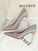 Modern női cipő magassarkúval, irizáló színekben