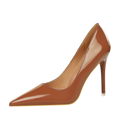 Ženske moderne lakirane cipele model na špic