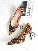 Állatmintás, fém kockás női cipő