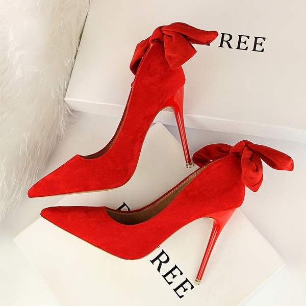 Modern női cipő eco velúr szalaggal