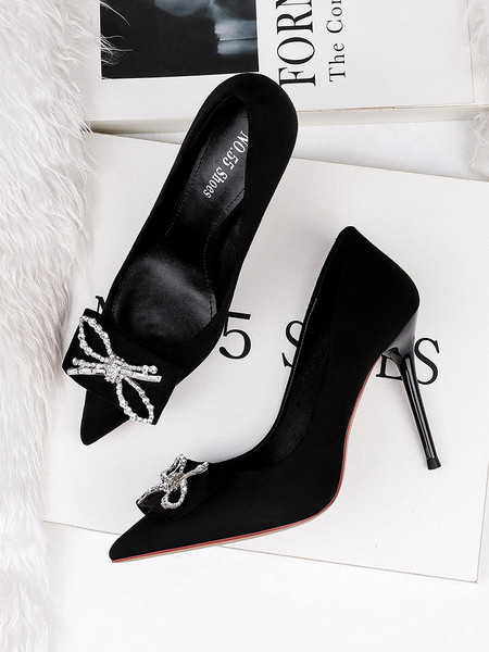 Stílusos női cipő kövekkel és 10 cm-es sarokkal