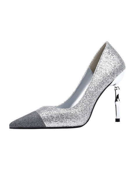 Fényes hatású, magas sarkú női cipő új modellje