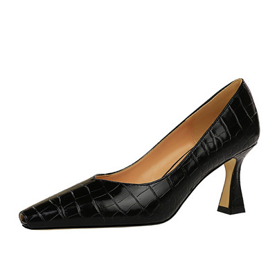 Stílusos női cipő eko bőrből, 7,5 cm-es sarokkal