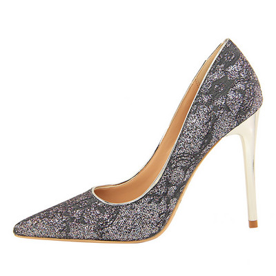 Új modell női cipő hegyes modell magassarkúval