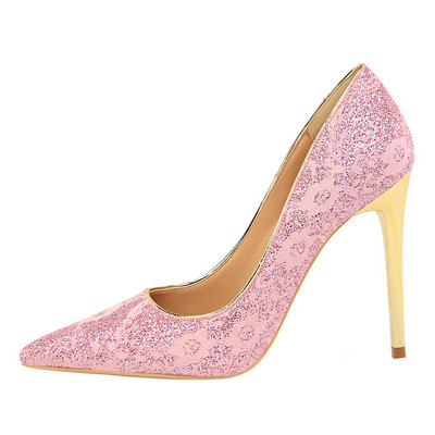 Új modell női cipő hegyes modell magassarkúval