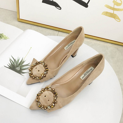 Női alkalmi velúr cipő sarokkal és csattal